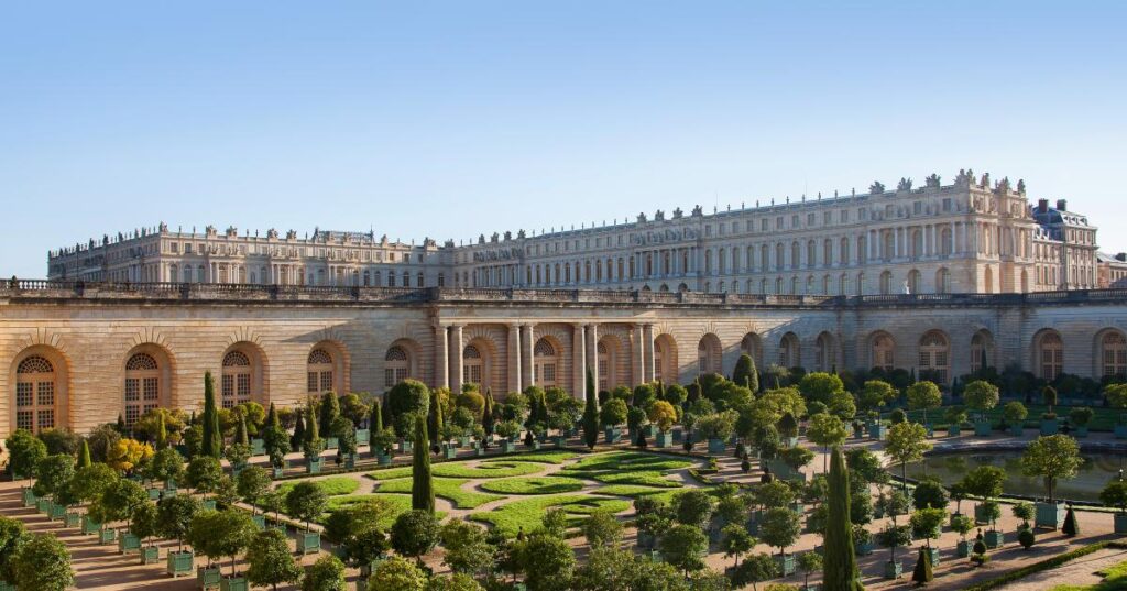 Image of versailles palace.